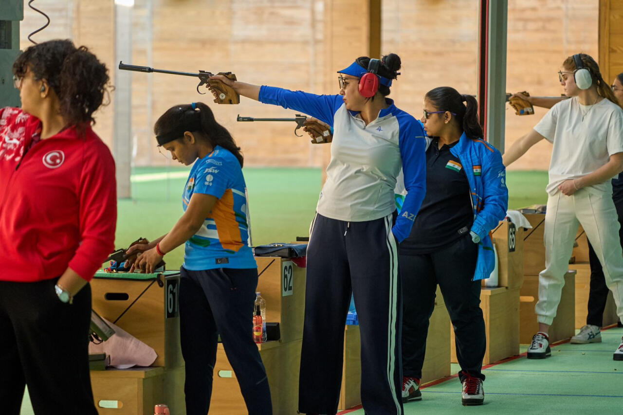 Азербайджанский стрелок завоевала "серебро" и установила мировой рекорд на чемпионате мира в Каире