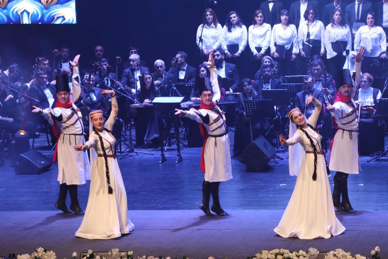 В Гянджинской филармонии состоялся концерт "Вечное братство" по случаю Дня Победы