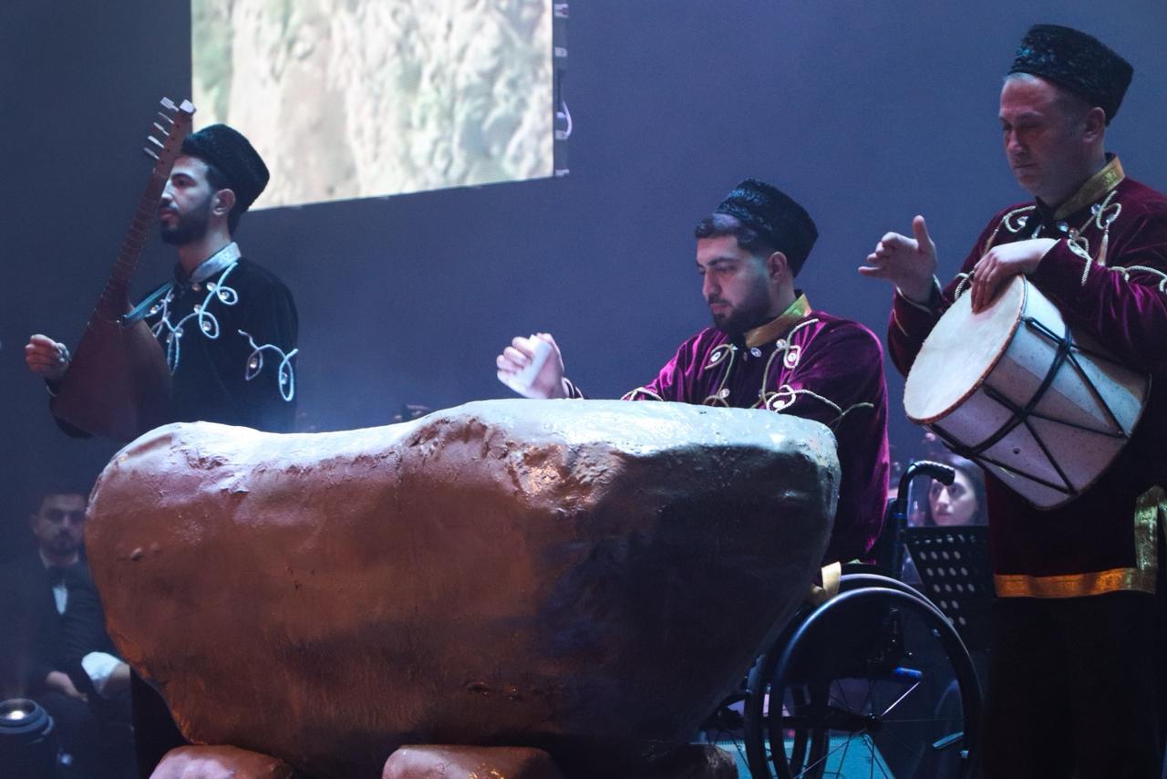 В Гянджинской филармонии состоялся концерт "Вечное братство" по случаю Дня Победы