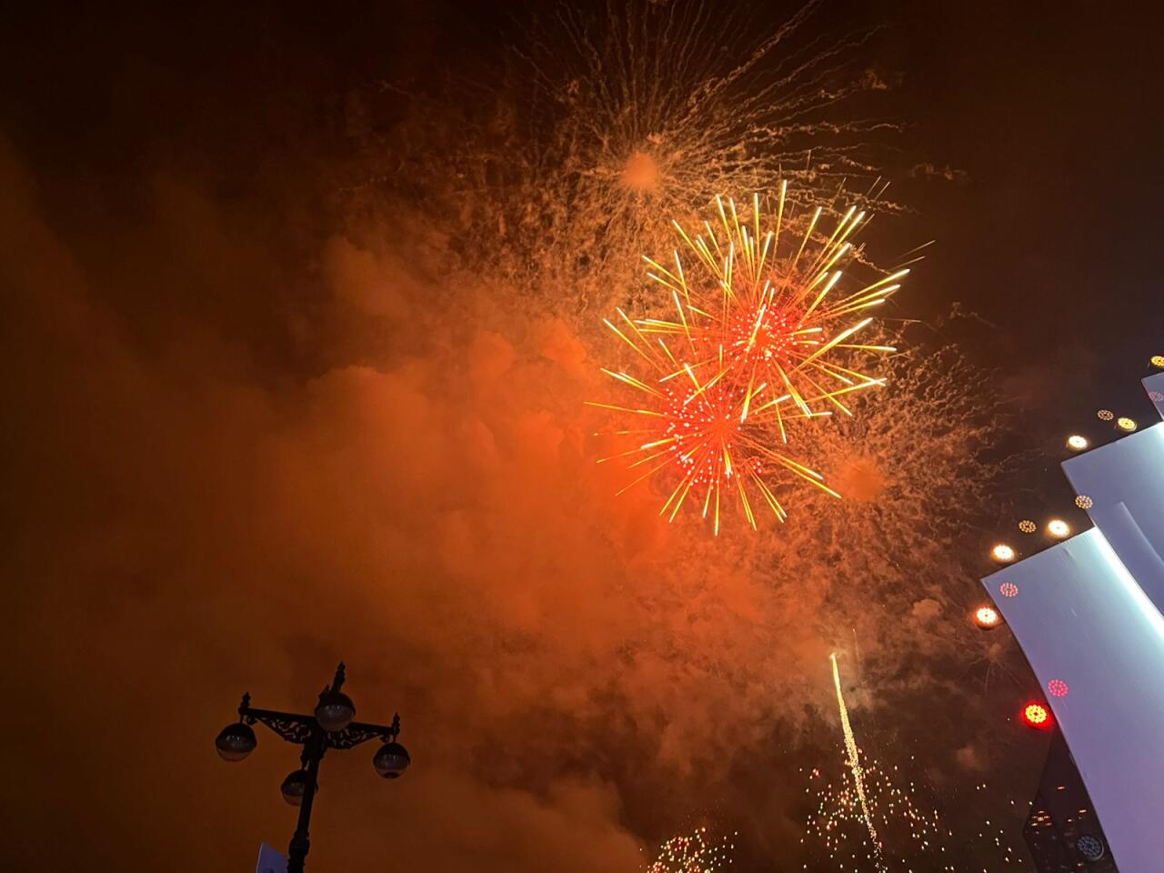 В Баку отметили День Победы грандиозным фейерверком