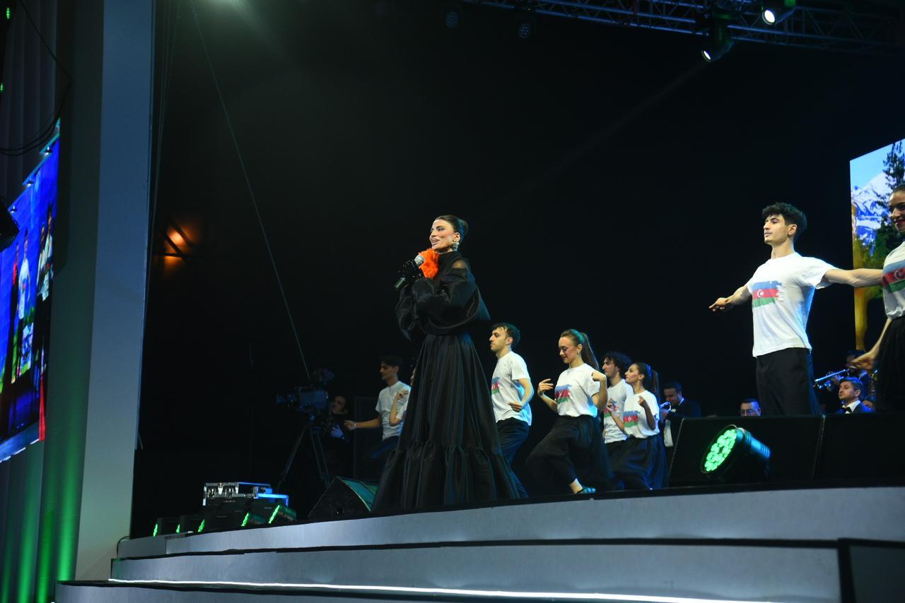 В Баку проходит праздничный концерт, посвященный Дню Победы