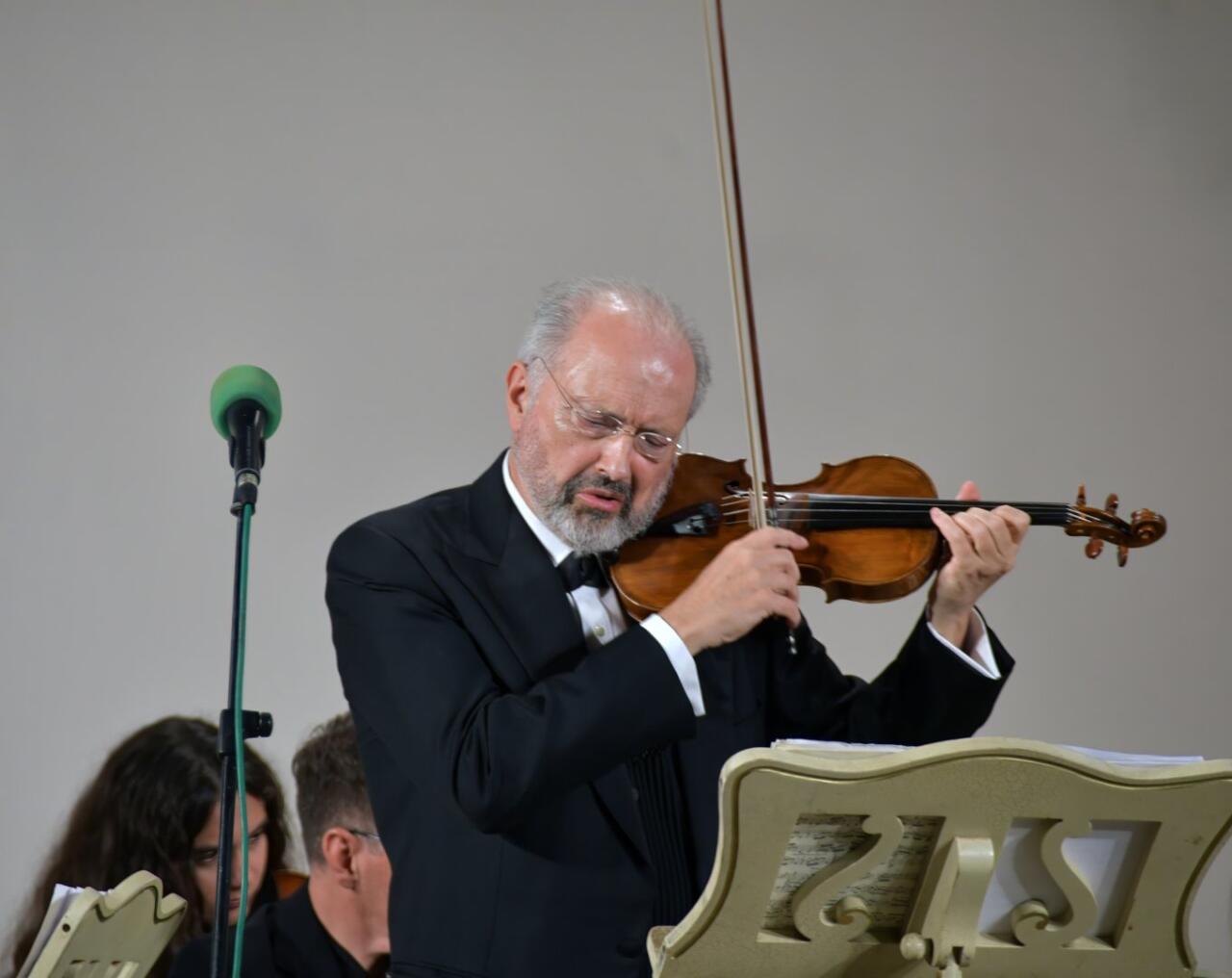 BIAF 2025 в Баку – вечер виртуозов с участием всемирно известного Маэстро Дмитрия Ситковецкого покорил сердца