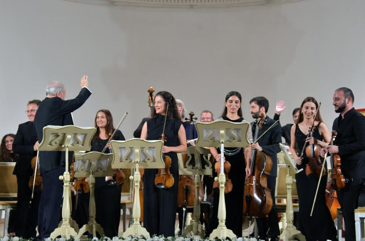 Лиана Гурджия из Испании нашла в Баку семейные корни: Был очень эмоциональный момент