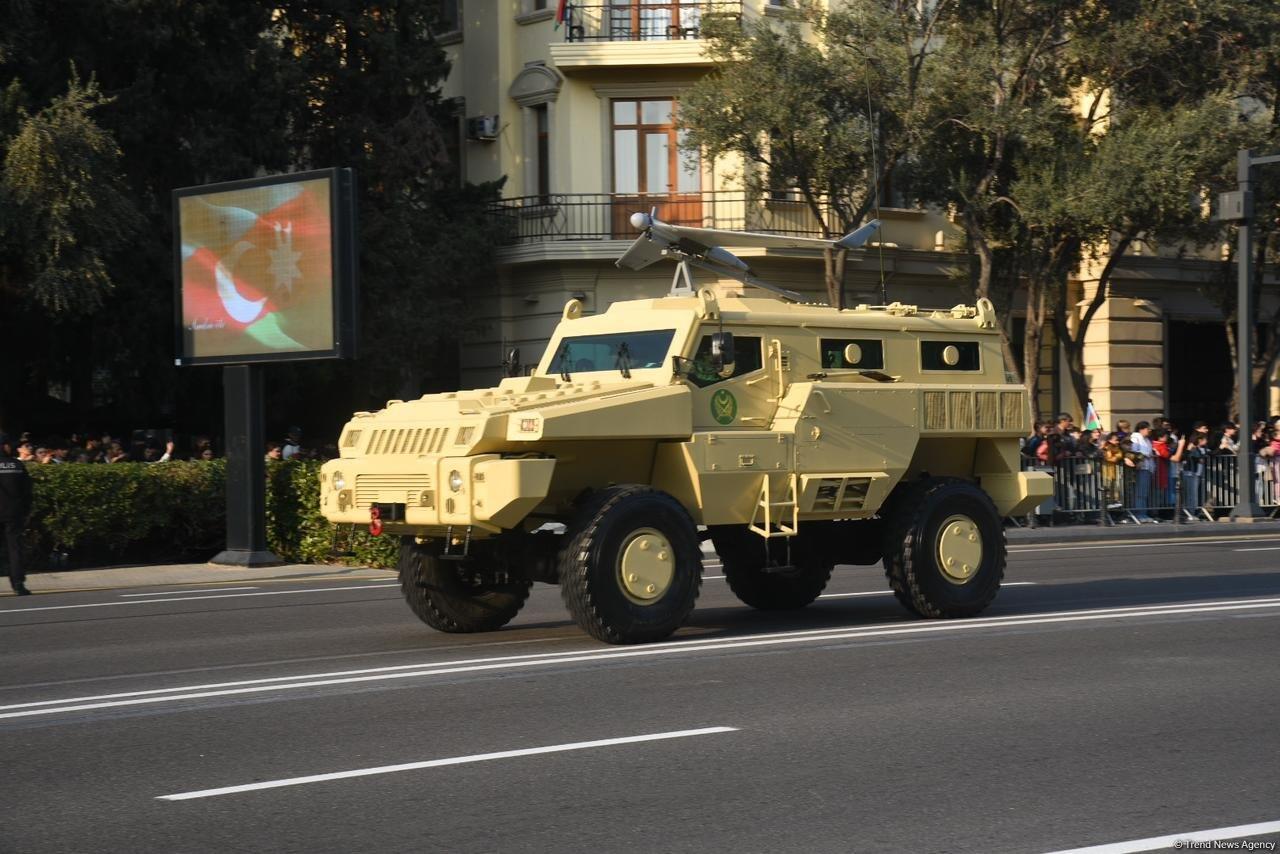 В Баку прошел военный парад, посвященный пятой годовщине Победы в Отечественной войне