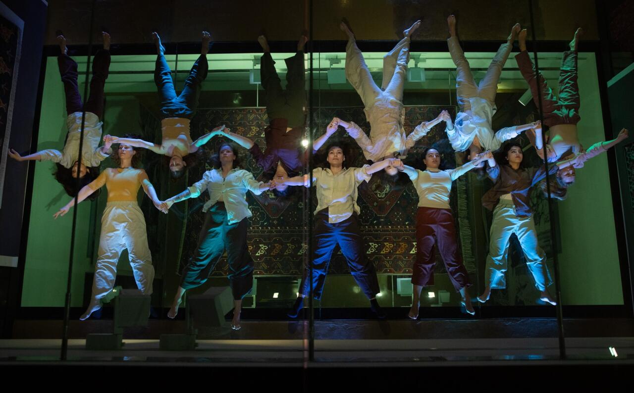 Презентован ковер "Джанги" в честь Дня Победы Азербайджана