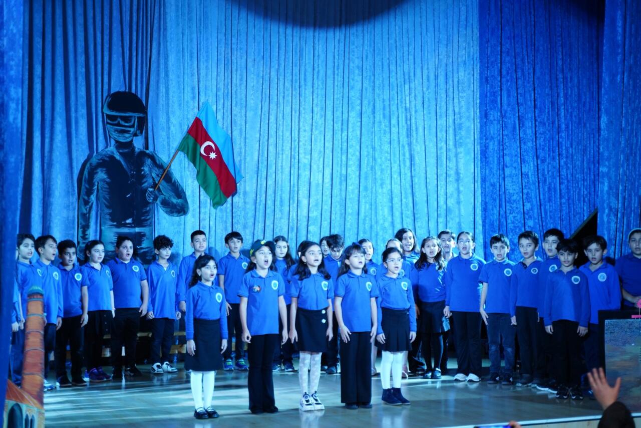 Как дети отмечают День Победы и День Государственного флага Азербайджана