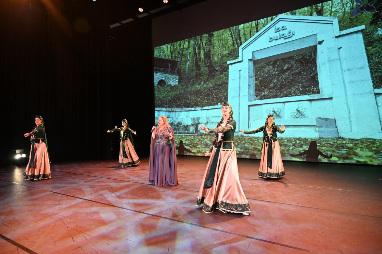 В Нидерландах с большим энтузиазмом отметили День Победы Азербайджана