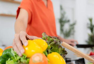 Врач развеяла миф о вреде еды после шести часов вечера