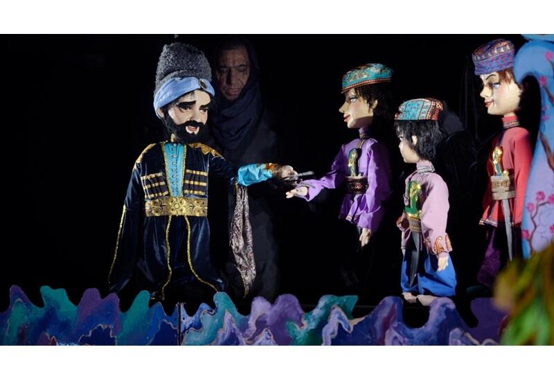 Для детей героев Карабахской войны организован показ спектакля "Семь гранатовых ветвей"