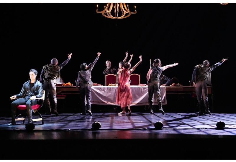 Потрясающая премьера в Баку! "Гамлет - Принц Датский" Робера Лепажа