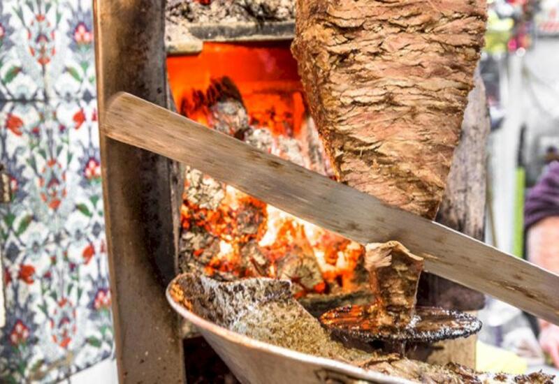 Шесть человек отравились донером в Шамкире