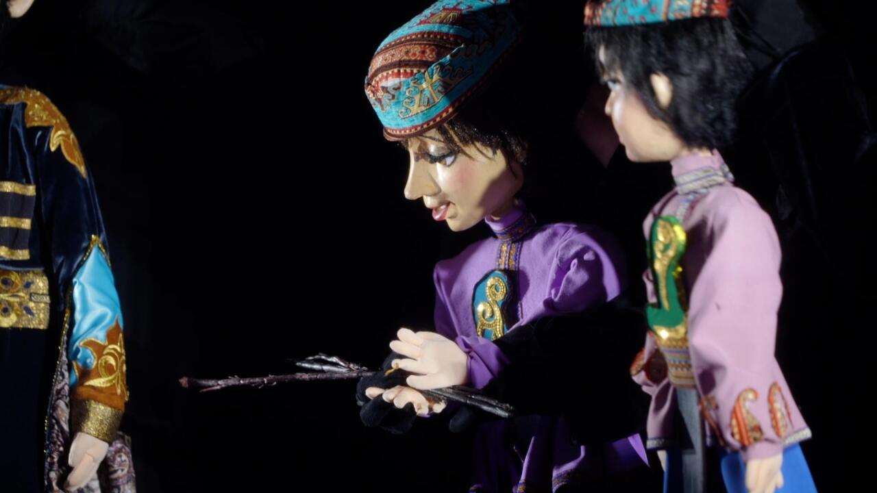 Для детей героев Карабахской войны организован показ спектакля "Семь гранатовых ветвей"