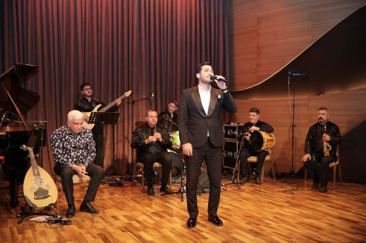 В Баку прошел вечер патриотической музыки "Наша славная история Победы"