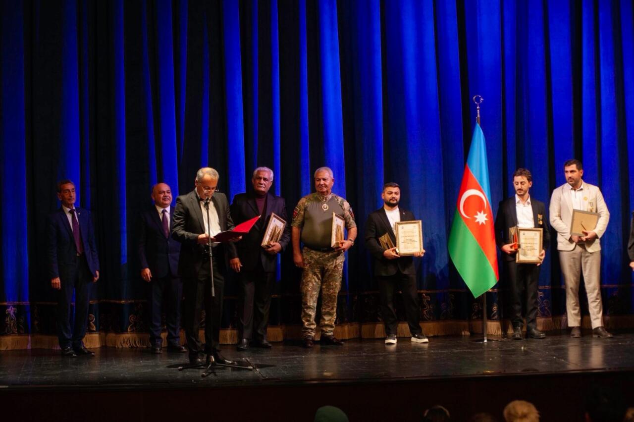 Победе Азербайджана посвящается