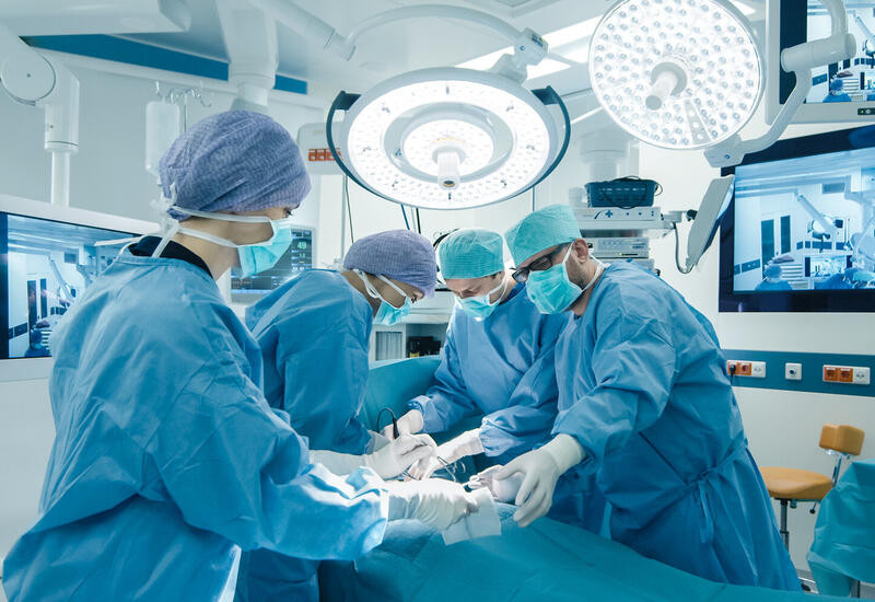 ИИ научился предсказывать опасные осложнения после операции лучше врачей