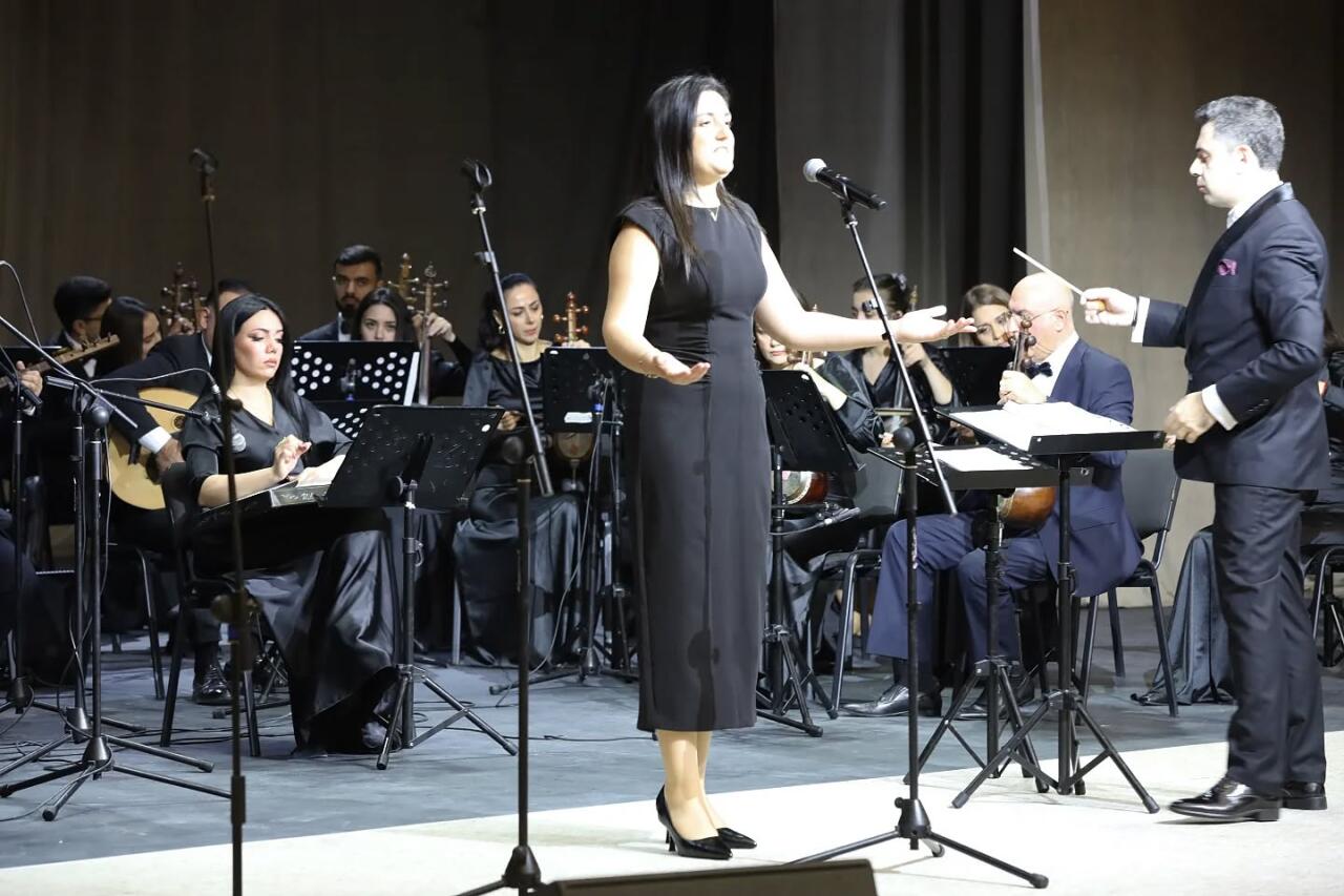 В Агдаме представлены жемчужины народной музыки