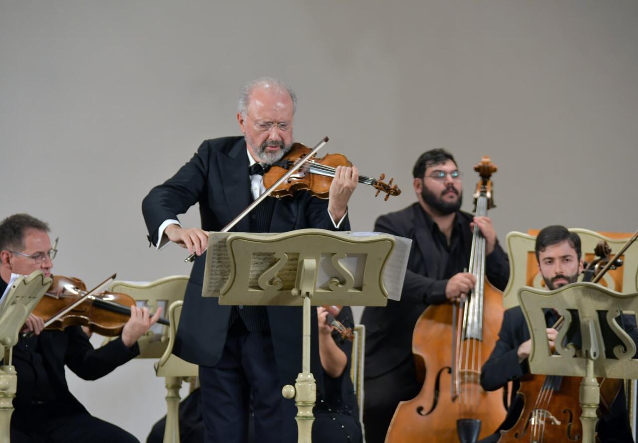 Дмитрий Ситковецкий о Баку, семье, памяти и музыке, рождающейся из корней