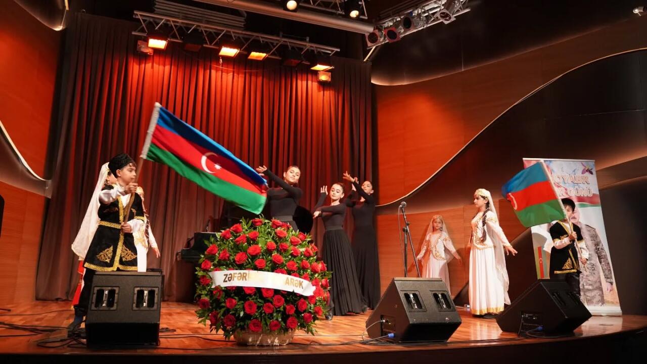 В Баку состоялся вечер патриотической песни, посвященный Дню Конституции и Дню Победы