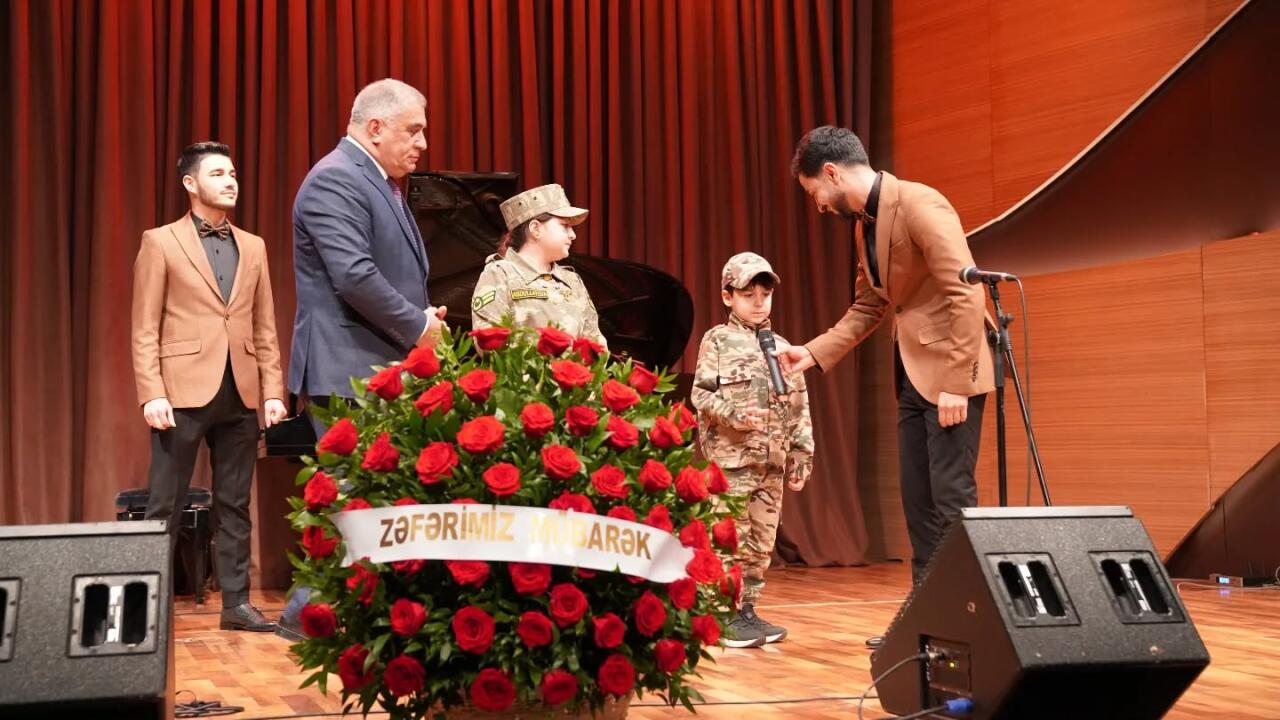 В Баку состоялся вечер патриотической песни, посвященный Дню Конституции и Дню Победы