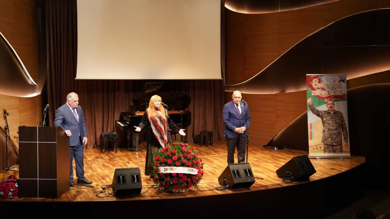В Баку состоялся вечер патриотической песни, посвященный Дню Конституции и Дню Победы