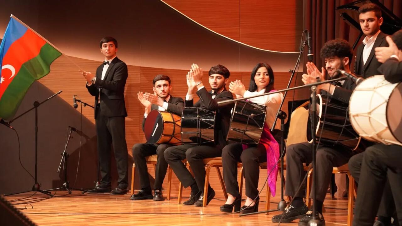 В Баку состоялся вечер патриотической песни, посвященный Дню Конституции и Дню Победы