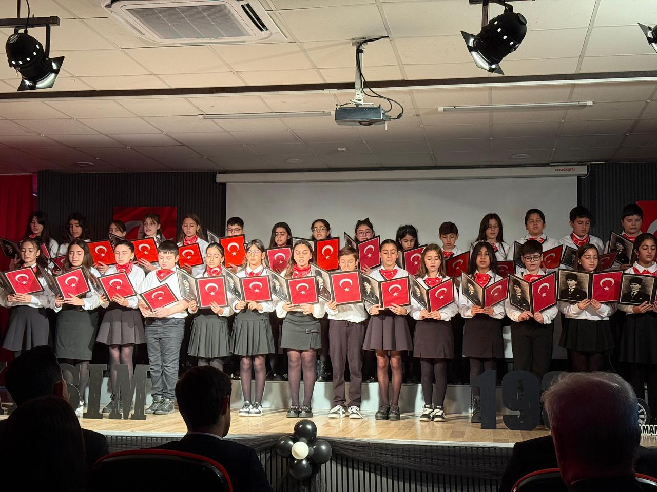 Дети шехидов и ветеранов Отечественной войны посетили Стамбул