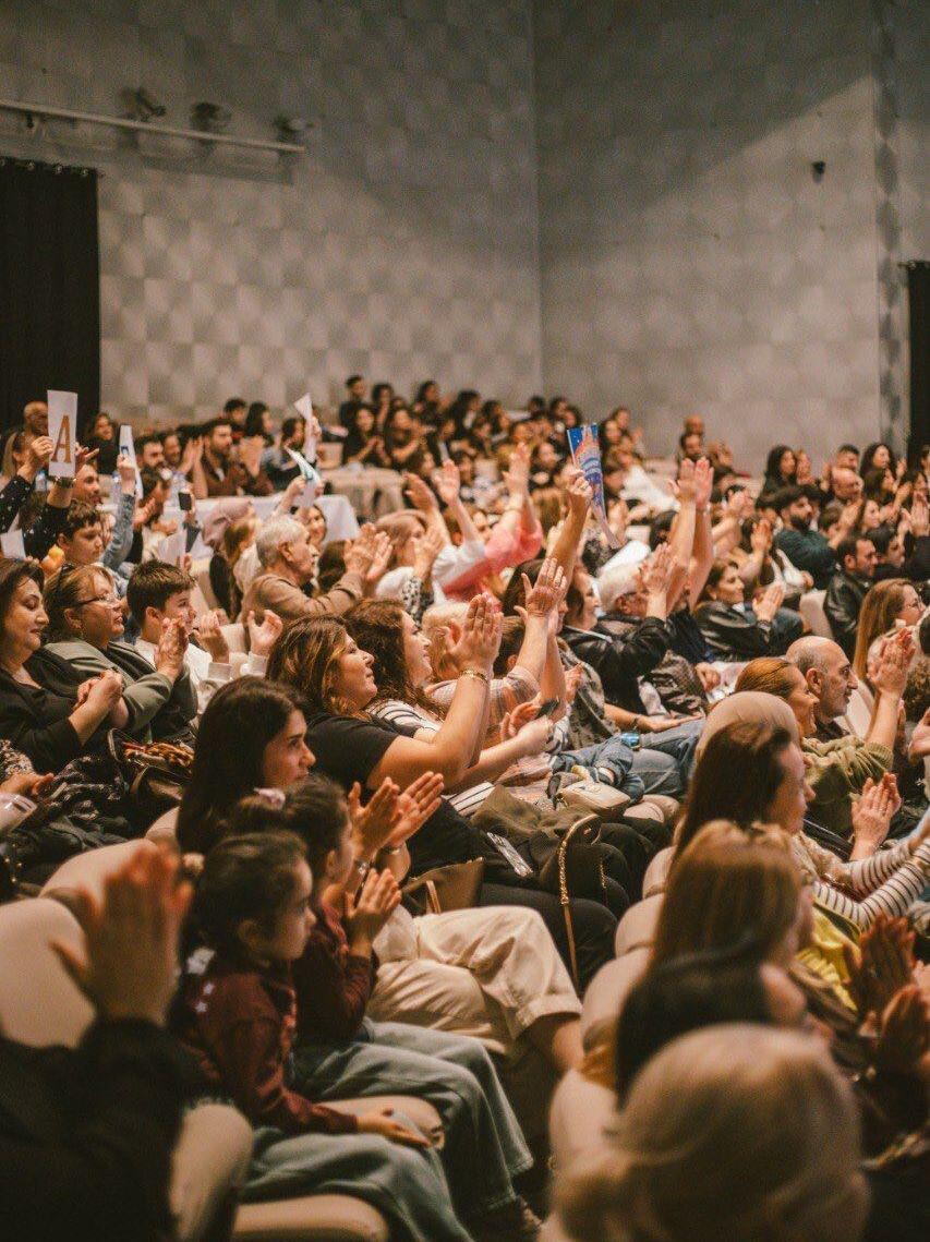 В Баку проходит Детская юниор-лига КВН