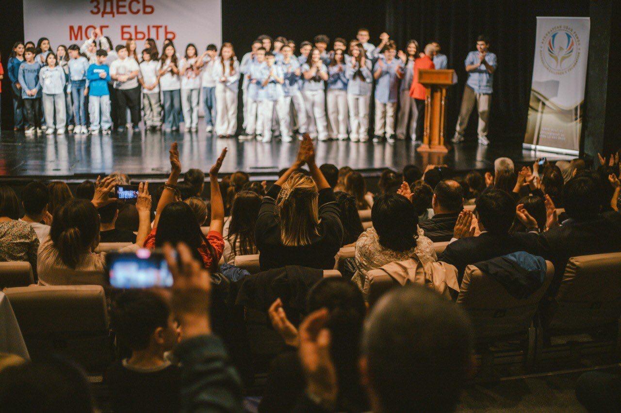 В Баку проходит Детская юниор-лига КВН