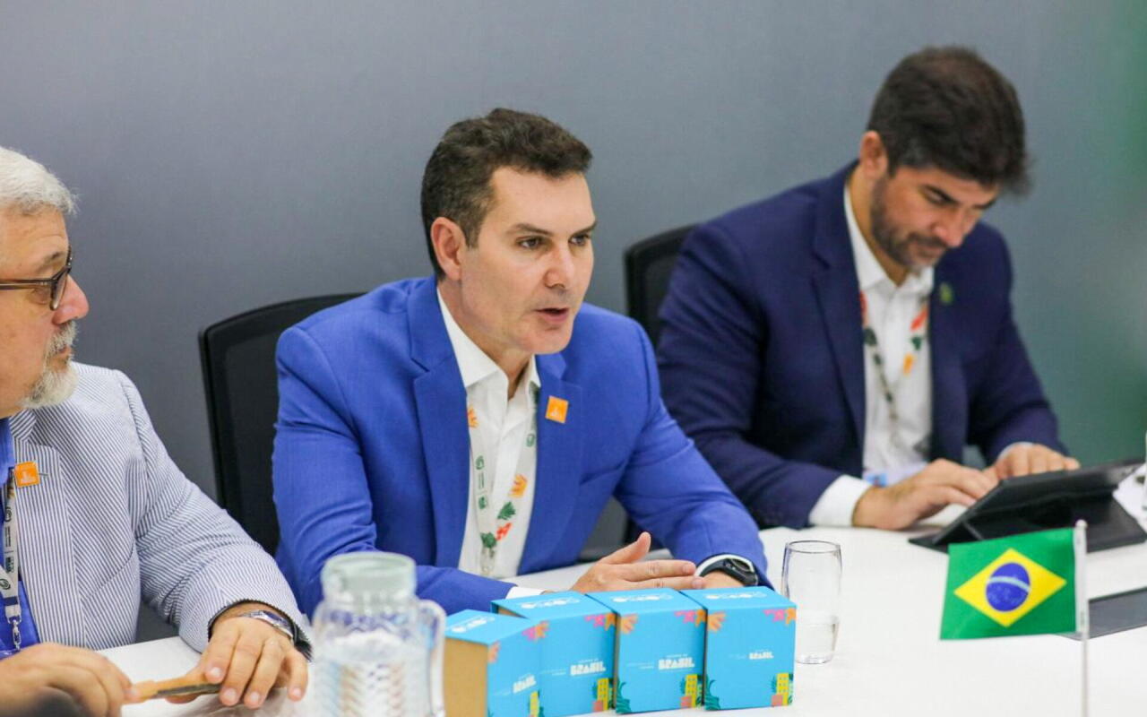 Азербайджан пригласил Бразилию к участию в WUF13