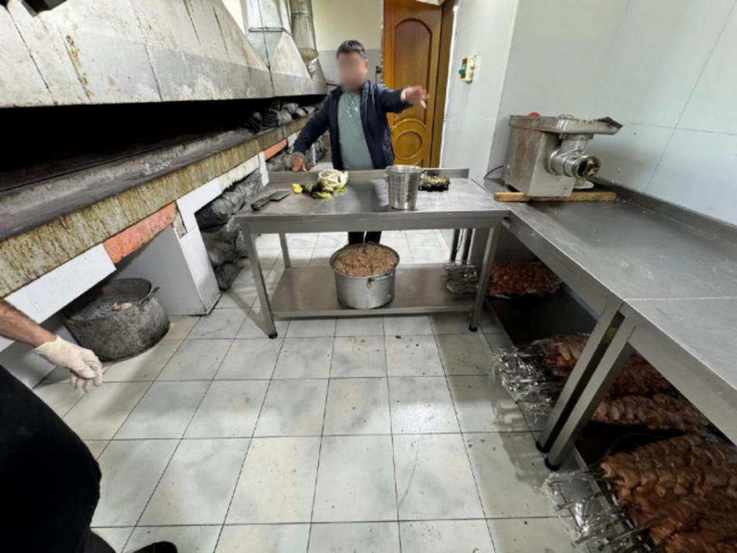 В известном доме торжеств выявили подмену мяса