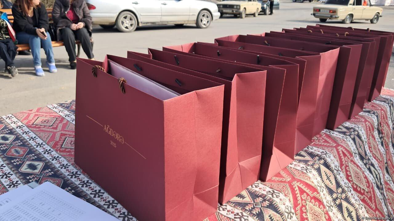 Ağdərənin Vəngli kəndinə köçürülən ailələrə mənzillərin açarları təqdim olunub