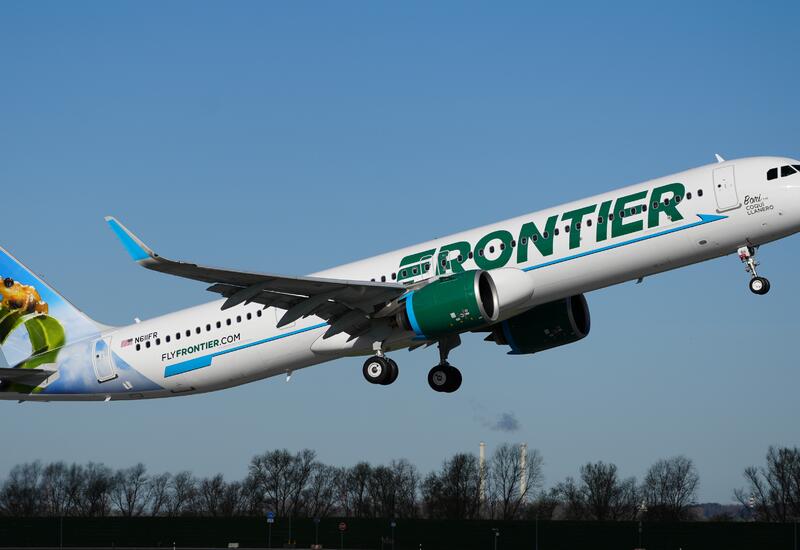 Пассажиров Frontier эвакуировали из-за необычной находки на борту