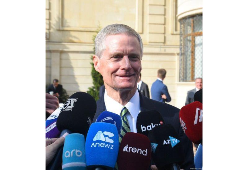 Счастливы находиться в Азербайджане