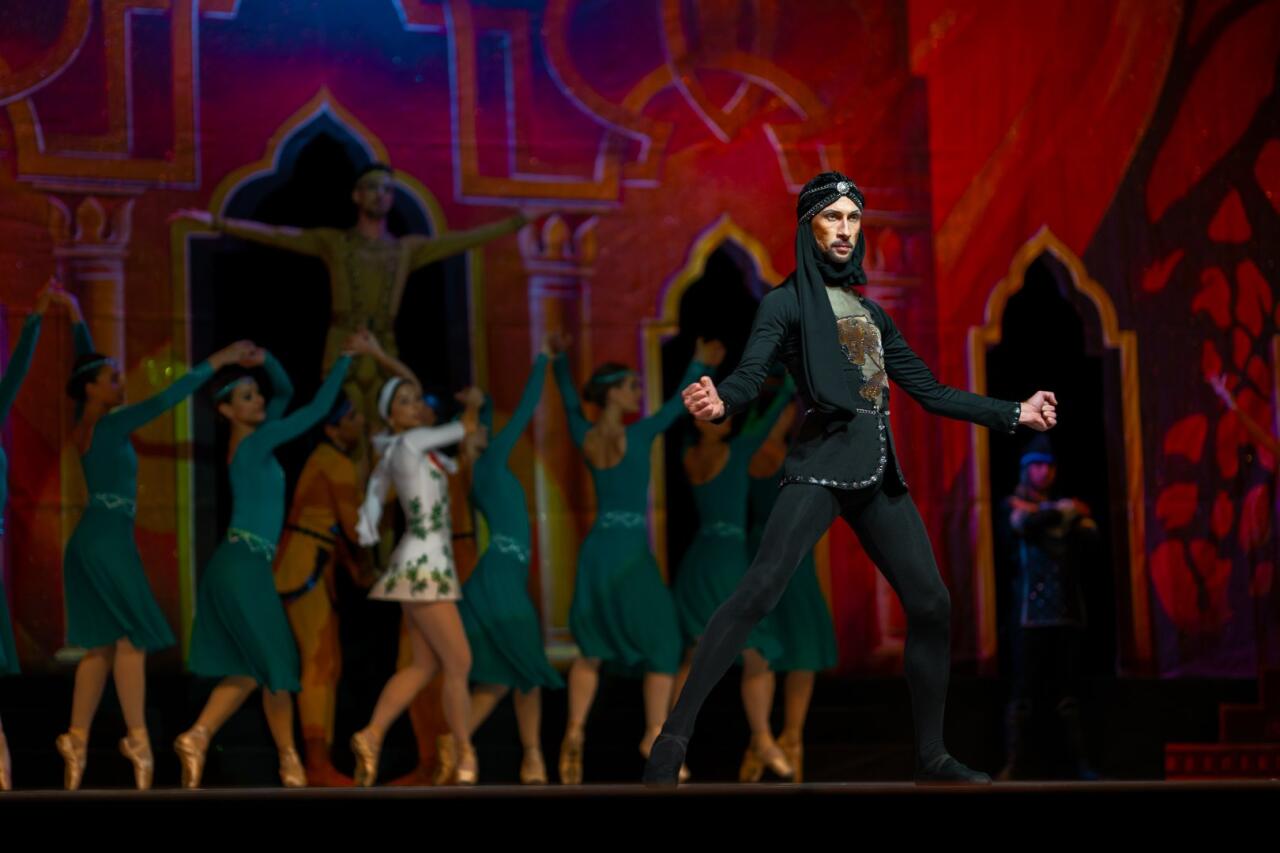 "Семь красавиц" в Азербайджане - возрождение шедевра легенды о любви и власти