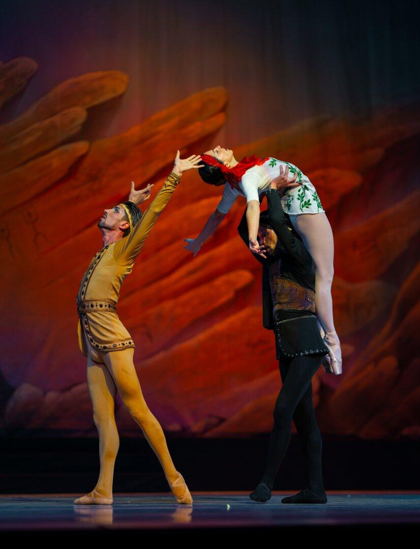 "Семь красавиц" в Азербайджане - возрождение шедевра легенды о любви и власти