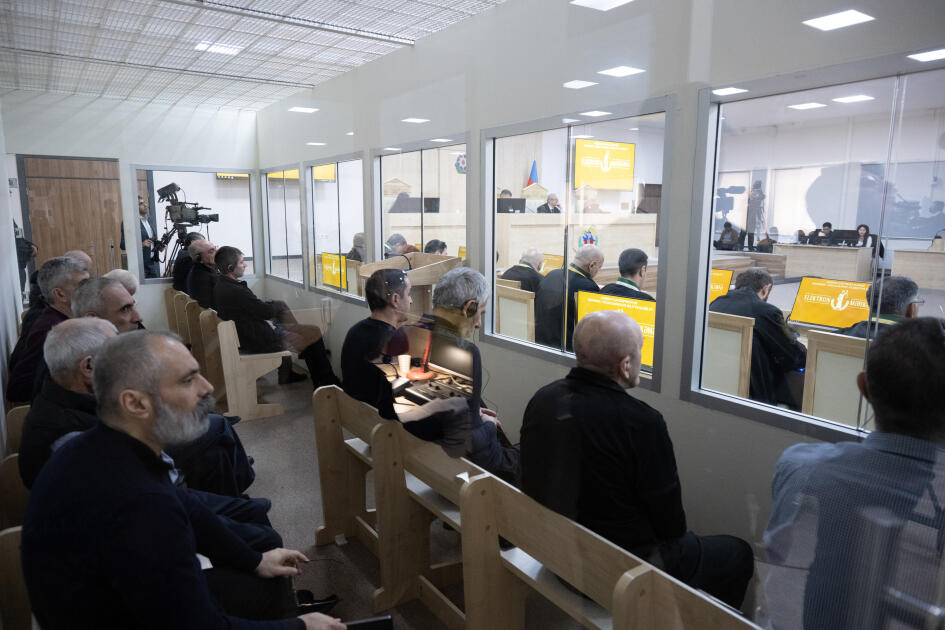 Ermənistan vətəndaşlarının məhkəməsində təqsirləndirilən şəxslərin cəzalandırılmasına dair prokurorların təklifləri səsləndirilib