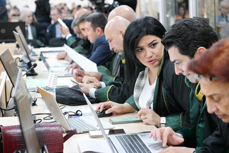 Ermənistan vətəndaşlarının məhkəməsində təqsirləndirilən şəxslərin cəzalandırılmasına dair prokurorların təklifləri səsləndirilib