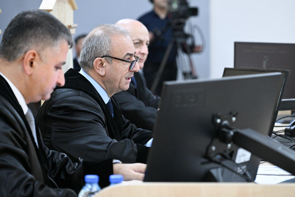 Ermənistan vətəndaşlarının məhkəməsində təqsirləndirilən şəxslərin cəzalandırılmasına dair prokurorların təklifləri səsləndirilib