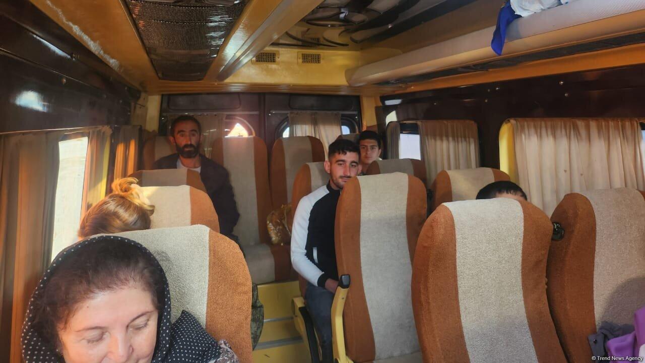 Очередная группа переселенцев отправлена в села Агдеринского и Ходжалинского районов