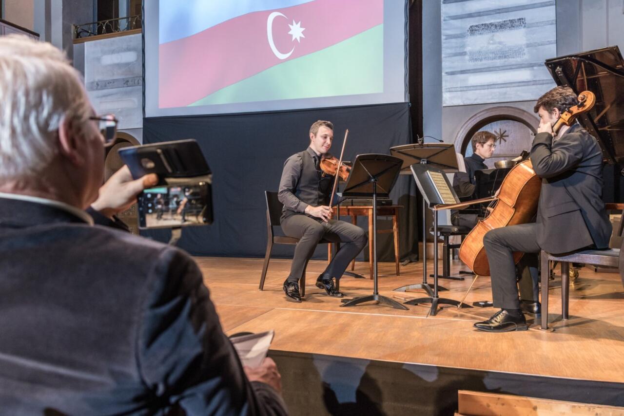 İsveçrədə Azərbaycan mədəniyyətinin və Zəfərin sədası