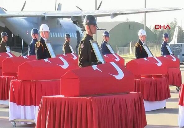 В Анкаре простились с 20 военнослужащими, погибшими при крушении самолета в Грузии