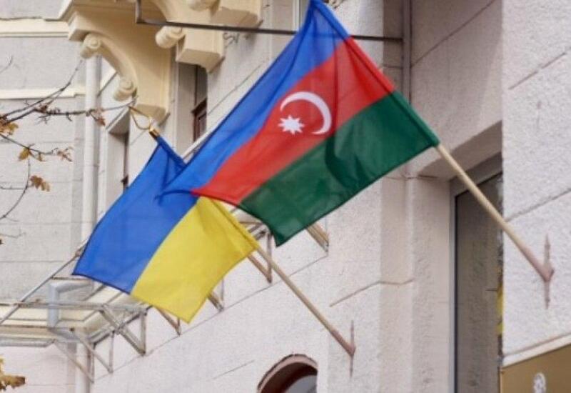 Обломки ракеты «Искандер» попали в здание посольства Азербайджана в Украине