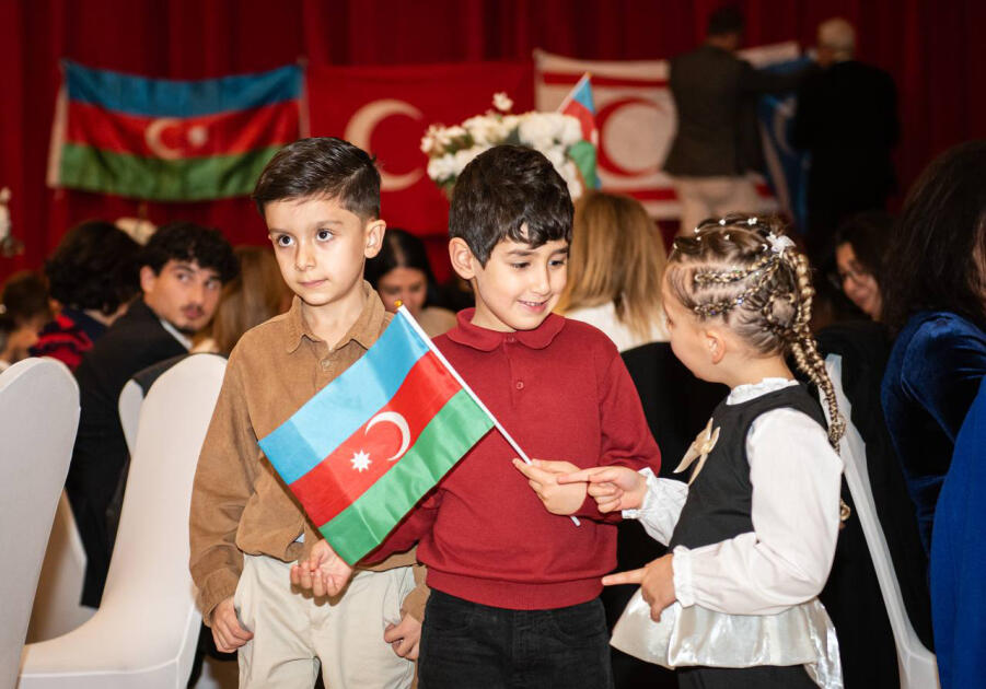 Londonda "Vətən müharibəsi tarixi. Şəxsiyyət faktoru" kitabının  təqdimatı keçirilib