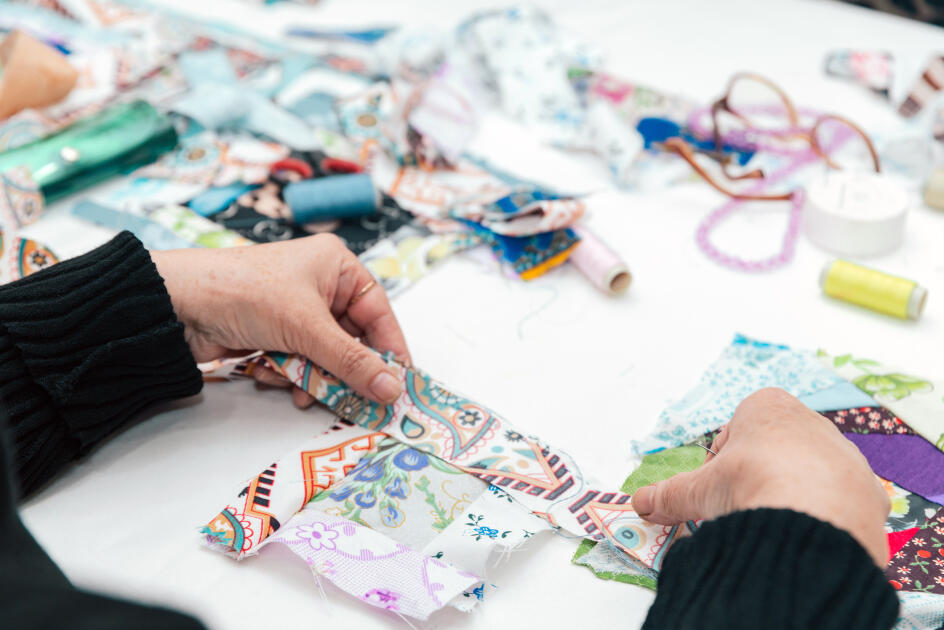 Leyla Əliyeva Mingəçevirdə şəhid ailəsini ziyarət edib, bir sıra sosial müəssisələrlə tanış olub