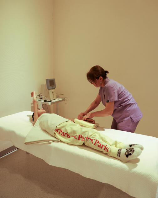 Leyla Əliyeva Mingəçevirdə şəhid ailəsini ziyarət edib, bir sıra sosial müəssisələrlə tanış olub