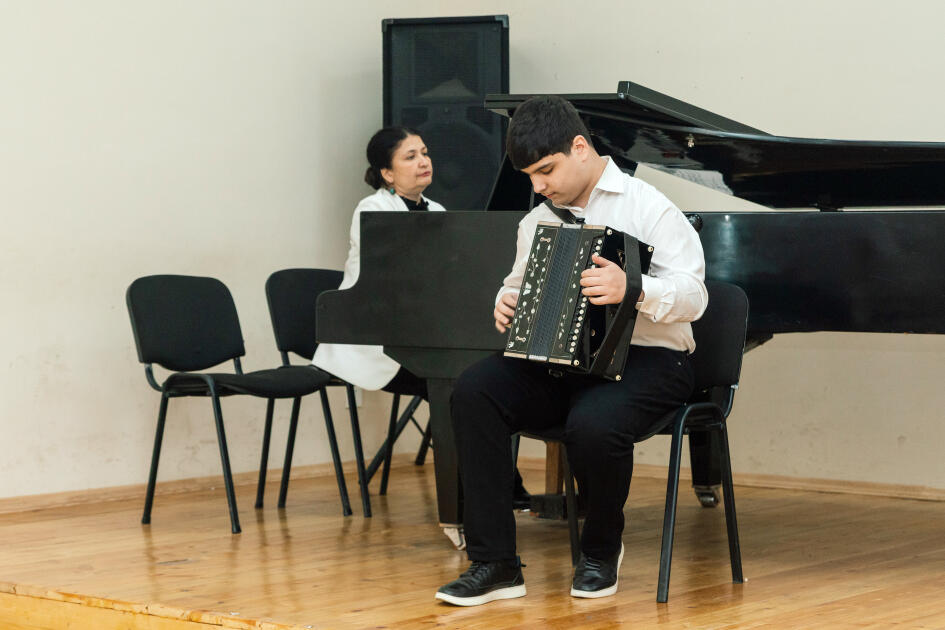 Leyla Əliyeva Mingəçevirdə şəhid ailəsini ziyarət edib, bir sıra sosial müəssisələrlə tanış olub