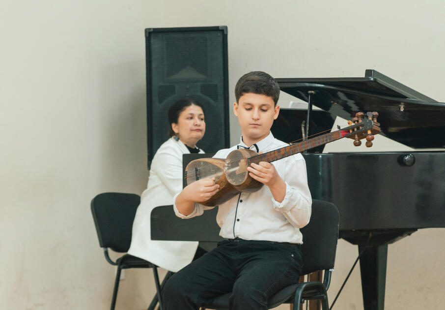 Leyla Əliyeva Mingəçevirdə şəhid ailəsini ziyarət edib, bir sıra sosial müəssisələrlə tanış olub