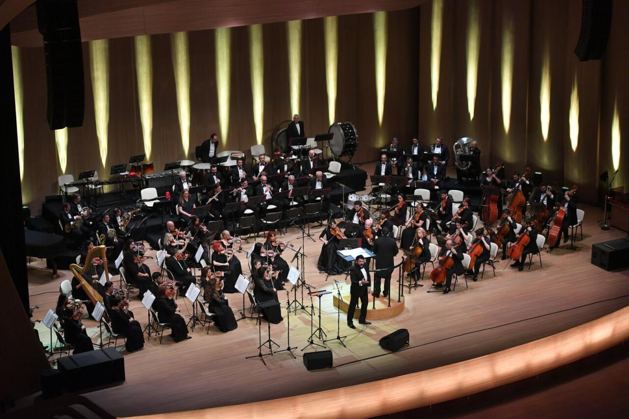 Вице-президент Фонда Гейдара Алиева Лейла Алиева присутствовала на концерте Пласидо Доминго в Центре Гейдара Алиева