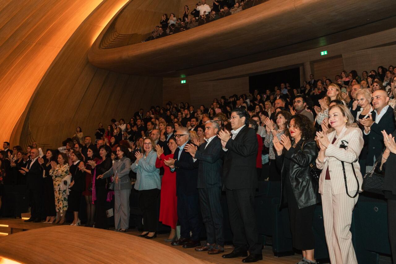 Вице-президент Фонда Гейдара Алиева Лейла Алиева присутствовала на концерте Пласидо Доминго в Центре Гейдара Алиева
