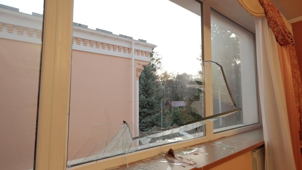 В посольстве Азербайджана в Украине проведены меры безопасности, территория взята под контроль